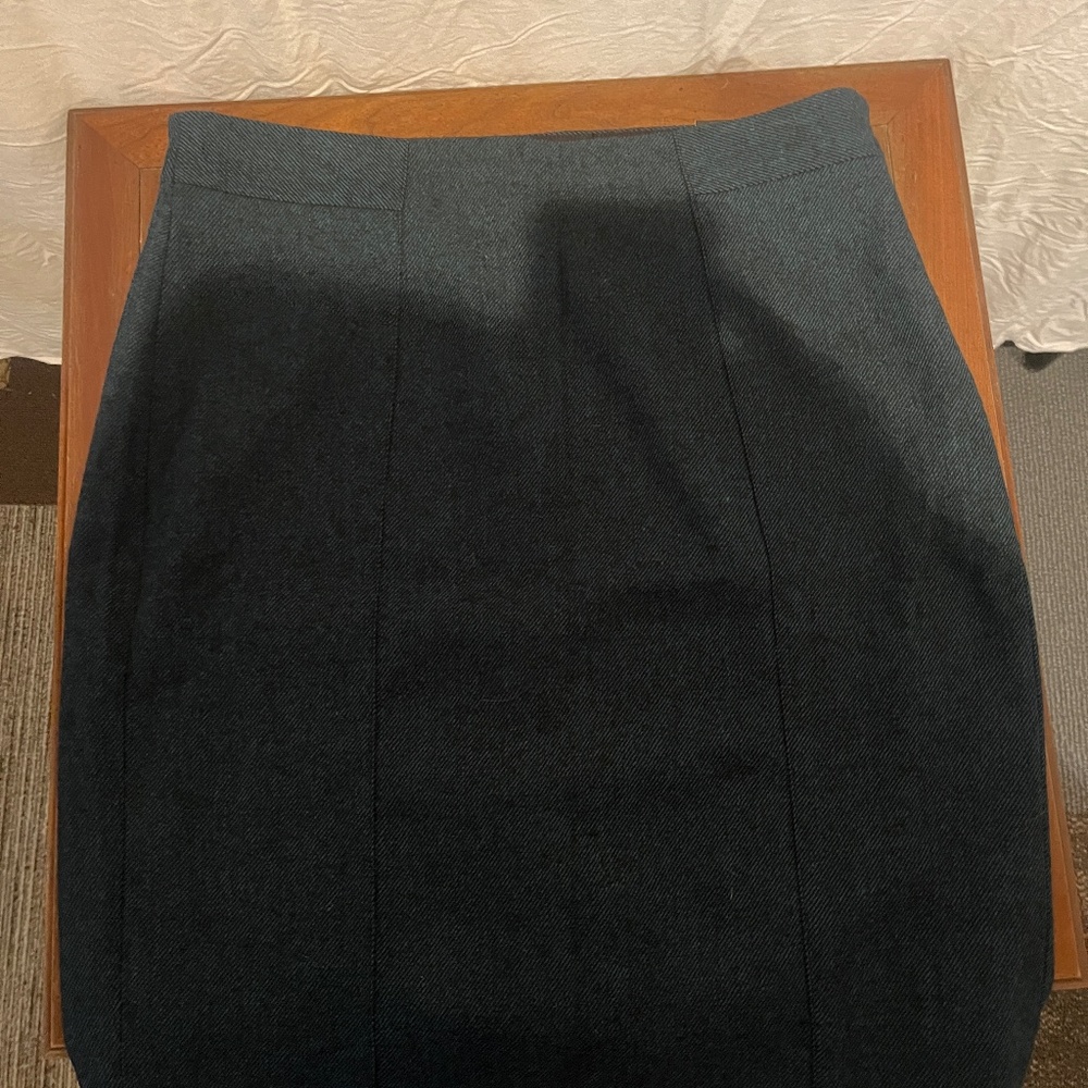 Banana Republic size 8 teal skirt NTW